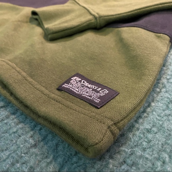 Levi’s Navy and Green Striped Button Up Hoodie - Picture 2 of 4